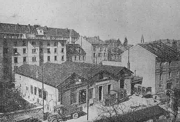 Caves d'affinage et magasins d'expédition rue des Quarts, à Lons-le-Saunier, milieu des années 1920. © Jérôme  Mongreville (reproduction) / Région Bourgogne-Franche-Comté, Inventaire du patrimoine - 1996