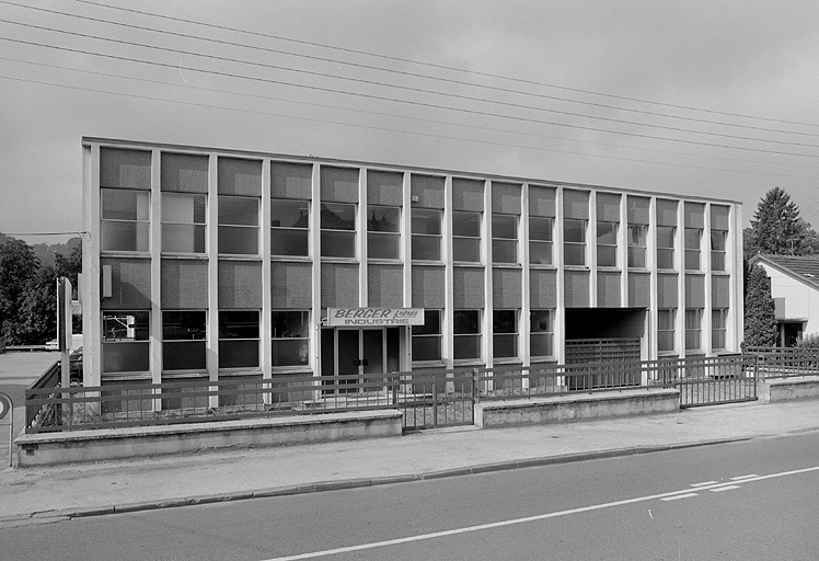 Bureau. © Jérôme Mongreville / Région Bourgogne-Franche-Comté, Inventaire du patrimoine - 1996