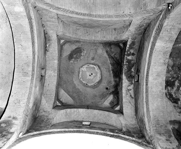 La coupole de la croisée du transept de l'église. © Yves Sancey / Région Bourgogne-Franche-Comté, Inventaire du patrimoine - 1996