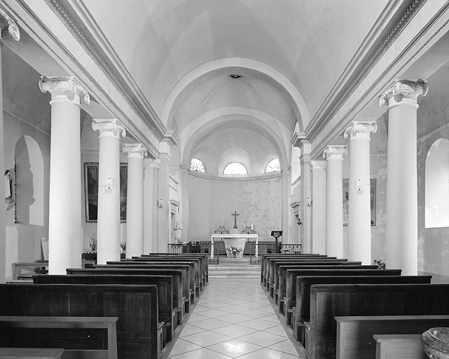 La nef et le choeur vus depuis l'entrée. © Yves Sancey / Région Bourgogne-Franche-Comté, Inventaire du patrimoine - 1996