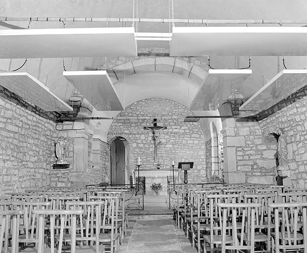 La nef et le choeur vus depuis l'entrée. © Yves Sancey / Région Bourgogne-Franche-Comté, Inventaire du patrimoine - 1996