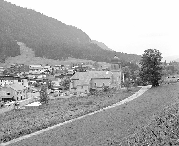 Vue de situation depuis le nord. © Yves Sancey / Région Bourgogne-Franche-Comté, Inventaire du patrimoine - 1996