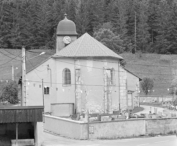 Le chevet (vue horizontale). © Yves Sancey / Région Bourgogne-Franche-Comté, Inventaire du patrimoine - 1996