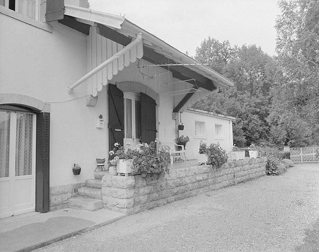 Quai de déchargement des marchandises. © Jérôme Mongreville / Région Bourgogne-Franche-Comté, Inventaire du patrimoine - 1996