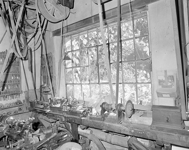 Ensemble de tours de l'atelier. © Jérôme Mongreville / Région Bourgogne-Franche-Comté, Inventaire du patrimoine - 1996