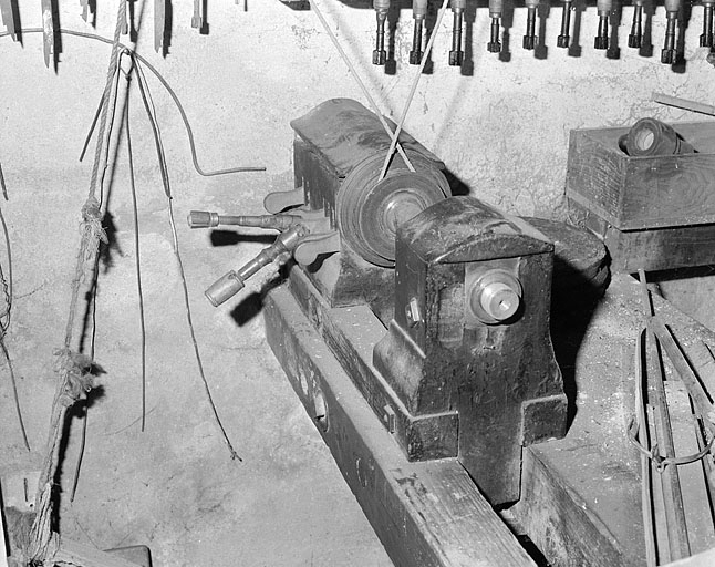 Tour à marchepied : clavier et clés de sélection. © Jérôme Mongreville / Région Bourgogne-Franche-Comté, Inventaire du patrimoine - 1996