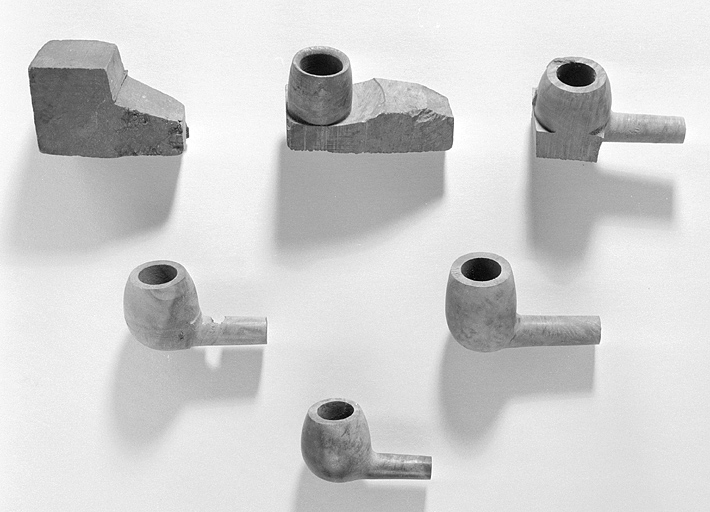 Les différentes phases de fabrication d'une pipe. © Jérôme Mongreville / Région Bourgogne-Franche-Comté, Inventaire du patrimoine - 1996