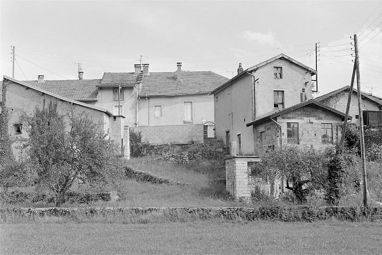 Vue postérieure de l'atelier de pipes. © Jérôme Mongreville / Région Bourgogne-Franche-Comté, Inventaire du patrimoine - 1996