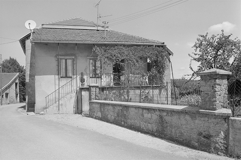 L'ancienne remise de la ferme transformée en logis. © Jérôme Mongreville / Région Bourgogne-Franche-Comté, Inventaire du patrimoine - 1996
