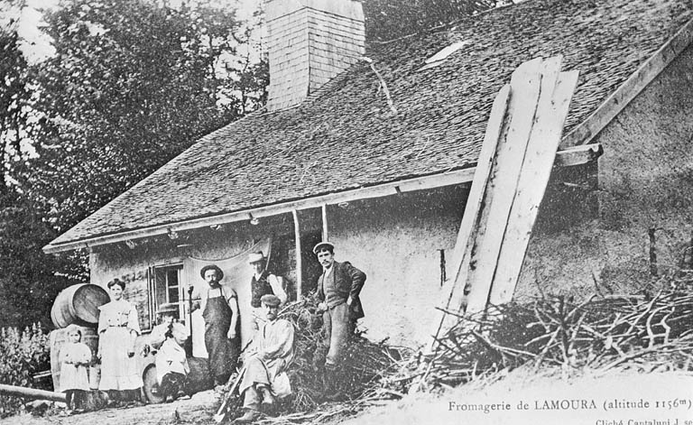 Fromagerie de Lamoura (altitude 1156 m). © Jérôme  Mongreville (reproduction) / Région Bourgogne-Franche-Comté, Inventaire du patrimoine - 1996