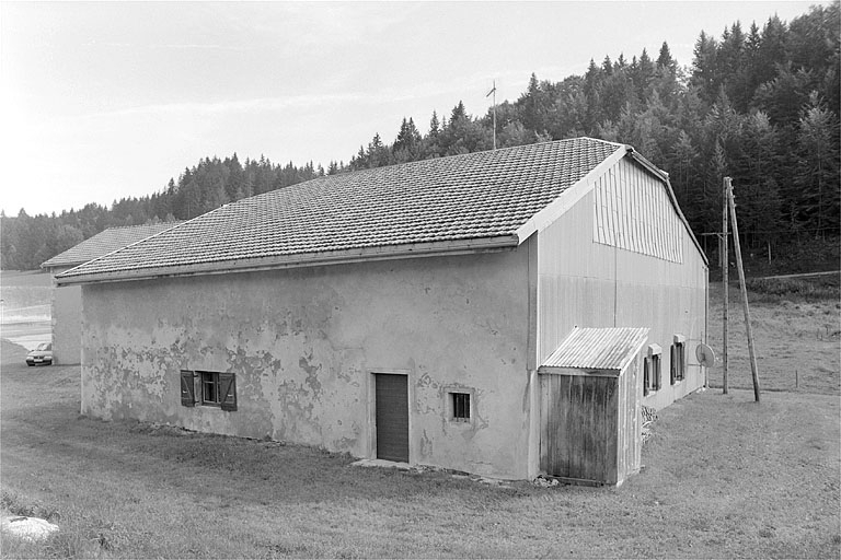 Façade postérieure. © Jérôme Mongreville / Région Bourgogne-Franche-Comté, Inventaire du patrimoine - 1996