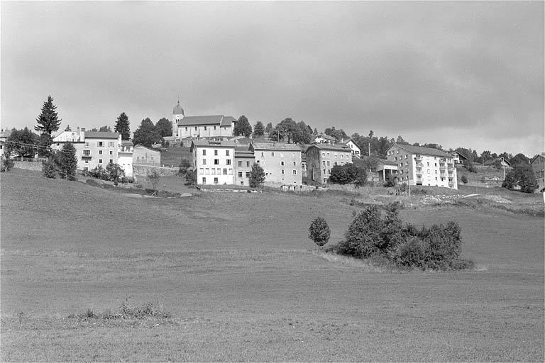 Le village de Septmoncel. © Jérôme Mongreville / Région Bourgogne-Franche-Comté, Inventaire du patrimoine - 1996