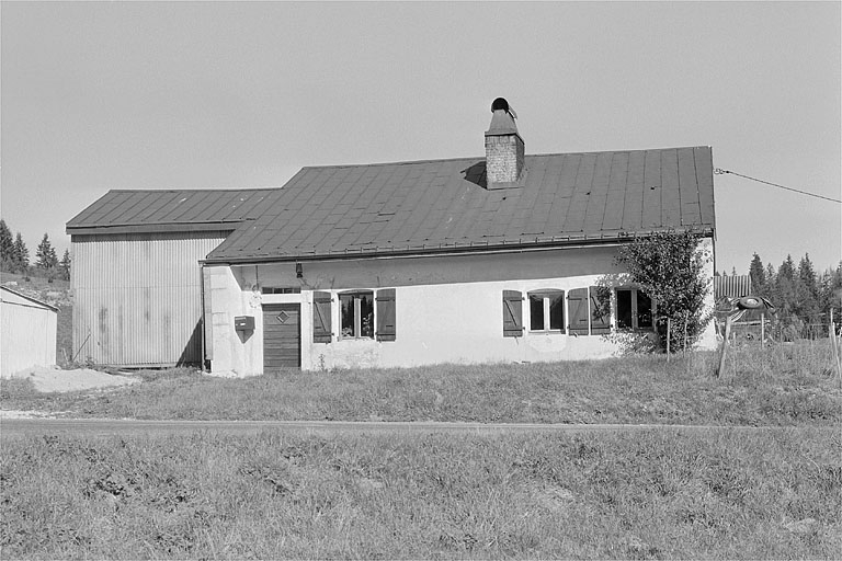 Façade antérieure. © Jérôme Mongreville / Région Bourgogne-Franche-Comté, Inventaire du patrimoine - 1996
