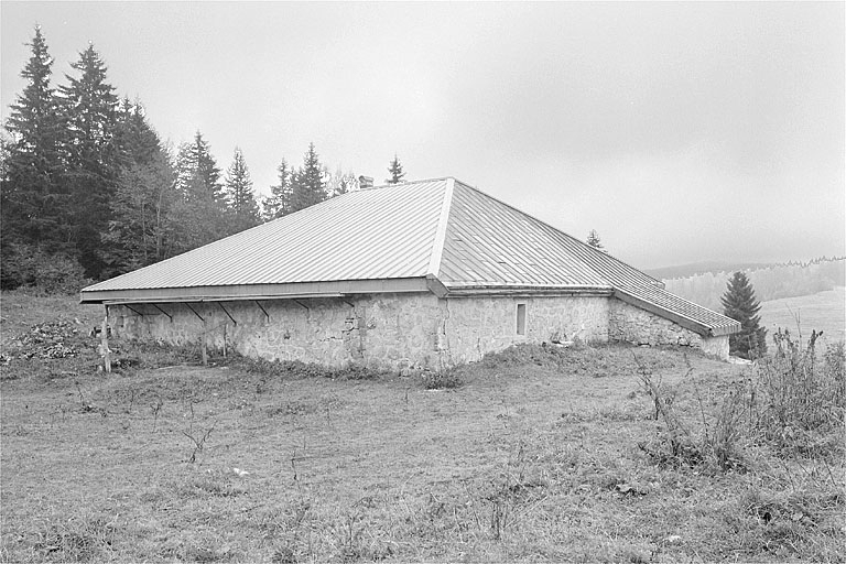 Angle nord-ouest. © Jérôme Mongreville / Région Bourgogne-Franche-Comté, Inventaire du patrimoine - 1996