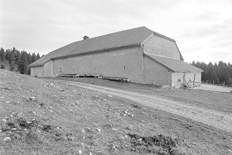 Façade postérieure. © Jérôme Mongreville / Région Bourgogne-Franche-Comté, Inventaire du patrimoine - 1996