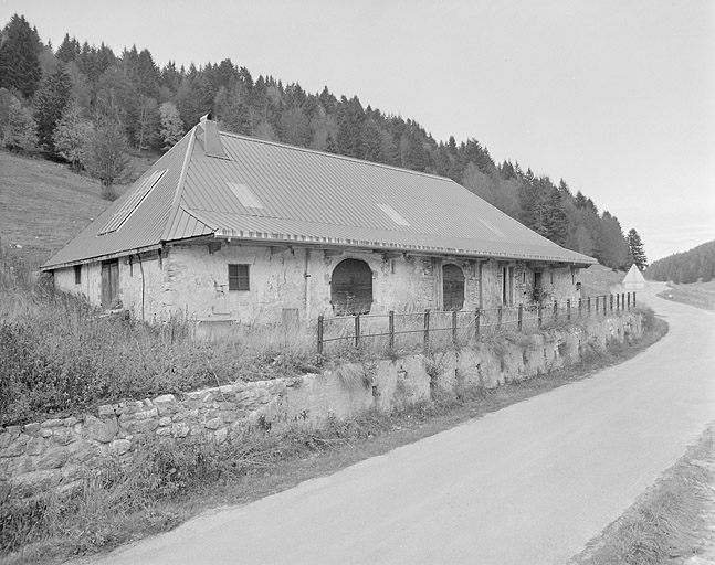 Chalet d'estive du Planet. © Jérôme Mongreville / Région Bourgogne-Franche-Comté, Inventaire du patrimoine - 1996