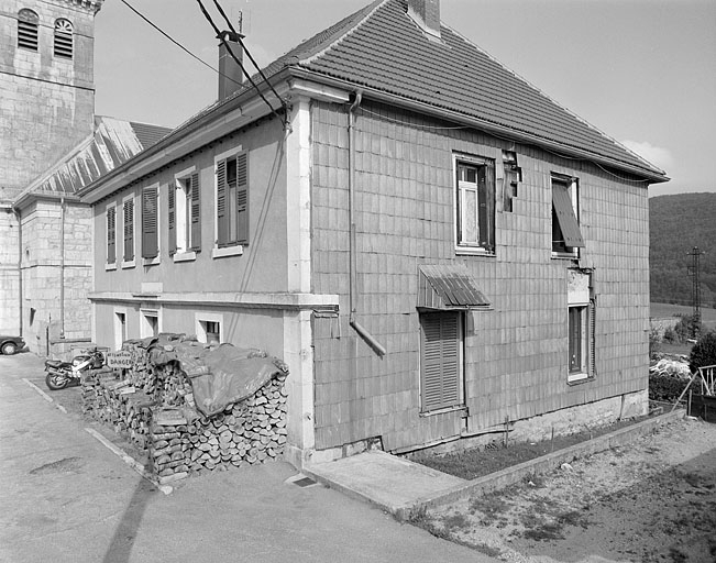 Face droite. © Jérôme Mongreville / Région Bourgogne-Franche-Comté, Inventaire du patrimoine - 1996