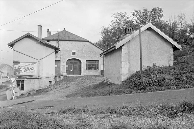 Ferme au hameau de l'Essard transformée en atelier. © Jérôme Mongreville / Région Bourgogne-Franche-Comté, Inventaire du patrimoine - 1996