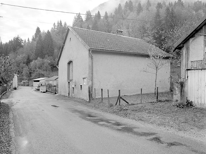 Face nord et façade postérieure. © Jérôme Mongreville / Région Bourgogne-Franche-Comté, Inventaire du patrimoine - 1996
