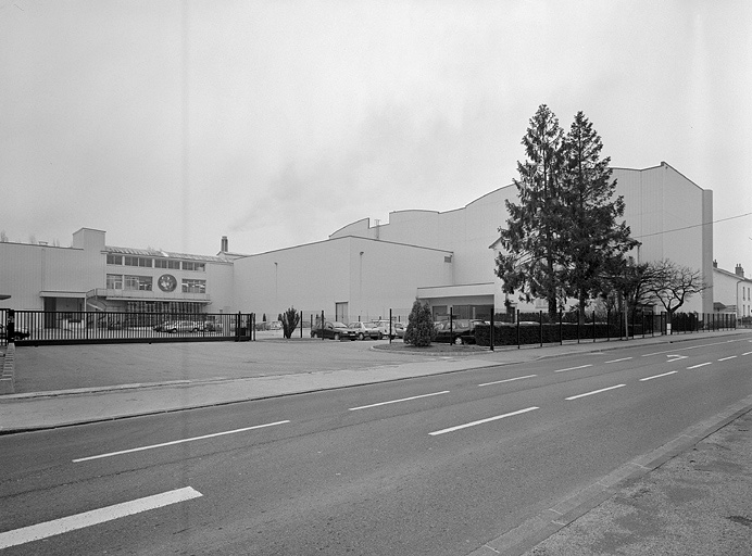 Vue d'ensemble depuis l'avenue Camille Prost. © Jérôme Mongreville / Région Bourgogne-Franche-Comté, Inventaire du patrimoine - 1996