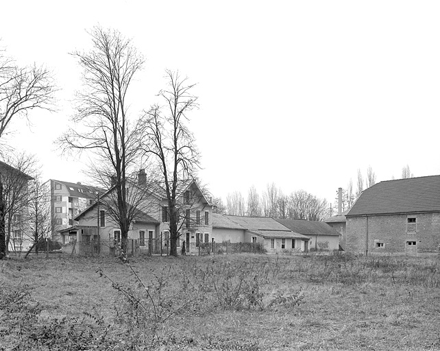 Logement, bureau et pièces d'affinage depuis l'ouest. © Jérôme Mongreville / Région Bourgogne-Franche-Comté, Inventaire du patrimoine - 1996