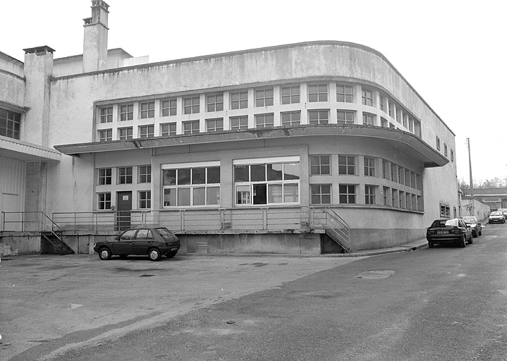 Atelier de fabrication (rue Charles Nodier). Unité d'affinage et d'écroûtage des fromages. © Jérôme Mongreville / Région Bourgogne-Franche-Comté, Inventaire du patrimoine - 1996