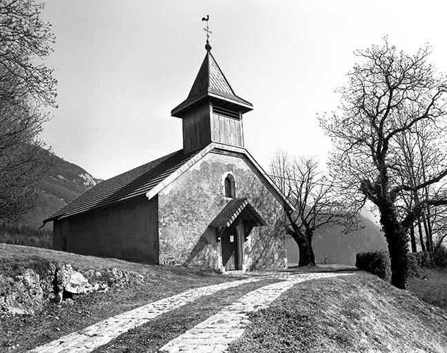 Façade ouest vue de trois quarts. © Jérôme Mongreville / Région Bourgogne-Franche-Comté, Inventaire du patrimoine - 1997