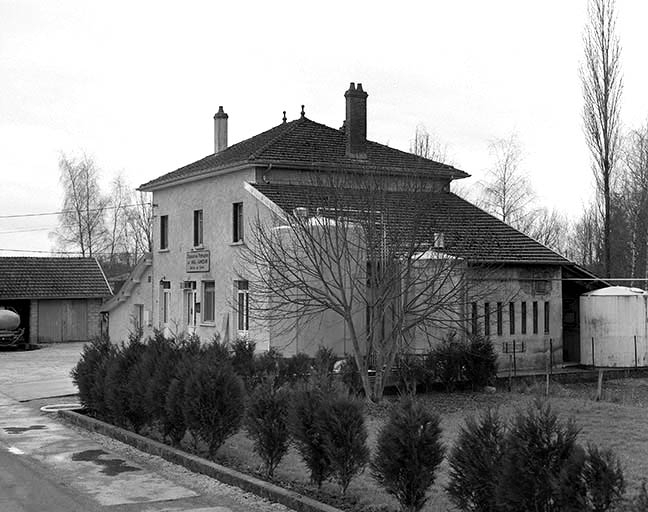 Vue rapprochée depuis la rue. © Yves Sancey / Région Bourgogne-Franche-Comté, Inventaire du patrimoine - 1997