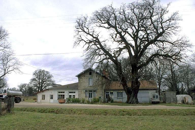 Façade antérieure. © Yves Sancey / Région Bourgogne-Franche-Comté, Inventaire du patrimoine - 1997