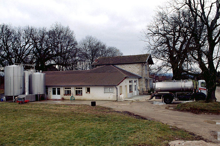 Vue d'ensemble depuis le sud. © Yves Sancey / Région Bourgogne-Franche-Comté, Inventaire du patrimoine - 1997