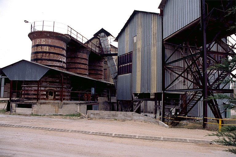 Les fours à surcuit et le poste de chargement. © Yves Sancey / Région Bourgogne-Franche-Comté, Inventaire du patrimoine - 1997