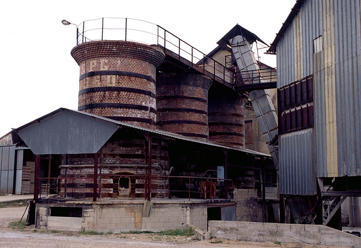 Les fours à surcuit depuis le sud. © Yves Sancey / Région Bourgogne-Franche-Comté, Inventaire du patrimoine - 1997
