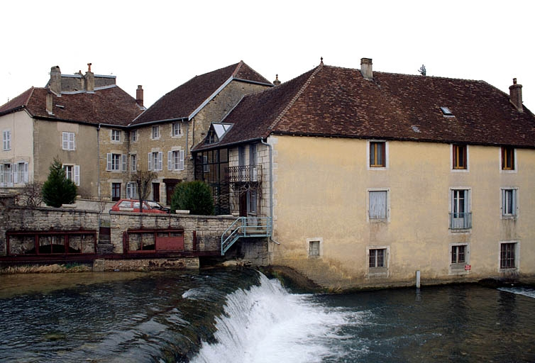 Vue d'ensemble depuis la rive droite. © Jérôme Mongreville / Région Bourgogne-Franche-Comté, Inventaire du patrimoine - 1997
