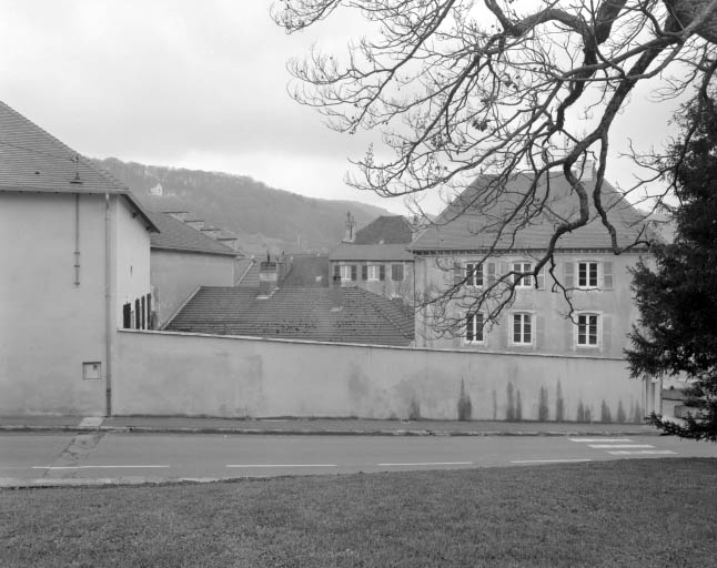 Façades postérieures. © Yves Sancey / Région Bourgogne-Franche-Comté, Inventaire du patrimoine - 1997