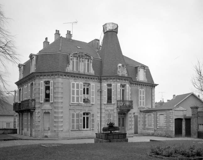 Bureaux dits château Béthanie. © Yves Sancey / Région Bourgogne-Franche-Comté, Inventaire du patrimoine - 1997