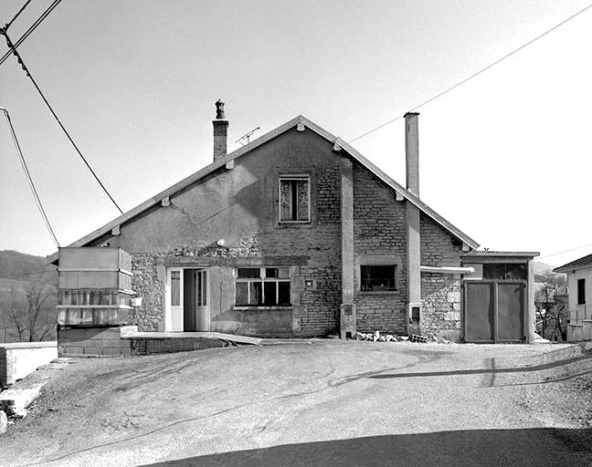 Façade sud. © Yves Sancey / Région Bourgogne-Franche-Comté, Inventaire du patrimoine - 1997