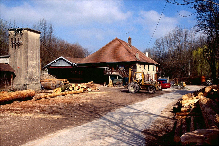 Vue d'ensemble depuis le sud. © Yves Sancey / Région Bourgogne-Franche-Comté, Inventaire du patrimoine - 1997
