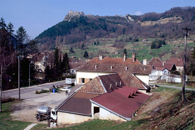 Vue d'ensemble depuis le sud. © Yves Sancey / Région Bourgogne-Franche-Comté, Inventaire du patrimoine - 1997