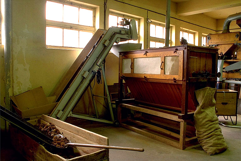 Vue d'ensemble de trois quarts droit. © Jérôme Mongreville / Région Bourgogne-Franche-Comté, Inventaire du patrimoine - 1997