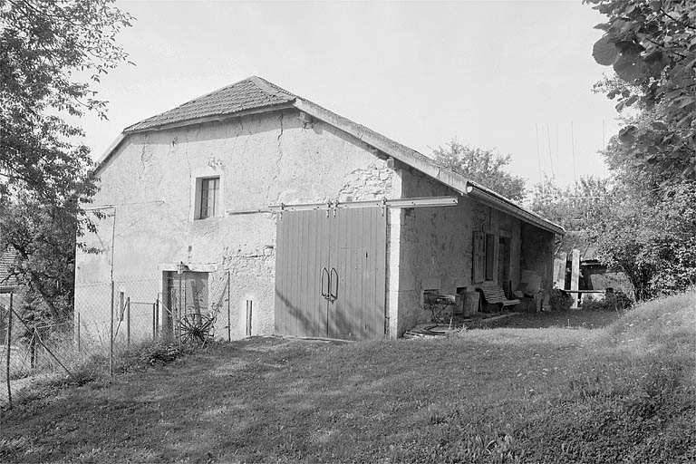 Vue d'une des anciennes fromageries du village. © Jérôme Mongreville / Région Bourgogne-Franche-Comté, Inventaire du patrimoine - 1997