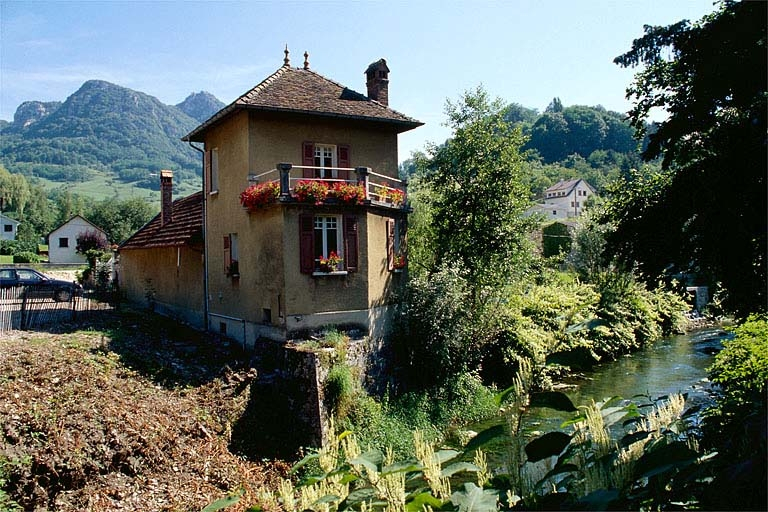 Logement d'employés depuis le sud-est. © Yves Sancey / Région Bourgogne-Franche-Comté, Inventaire du patrimoine - 1997