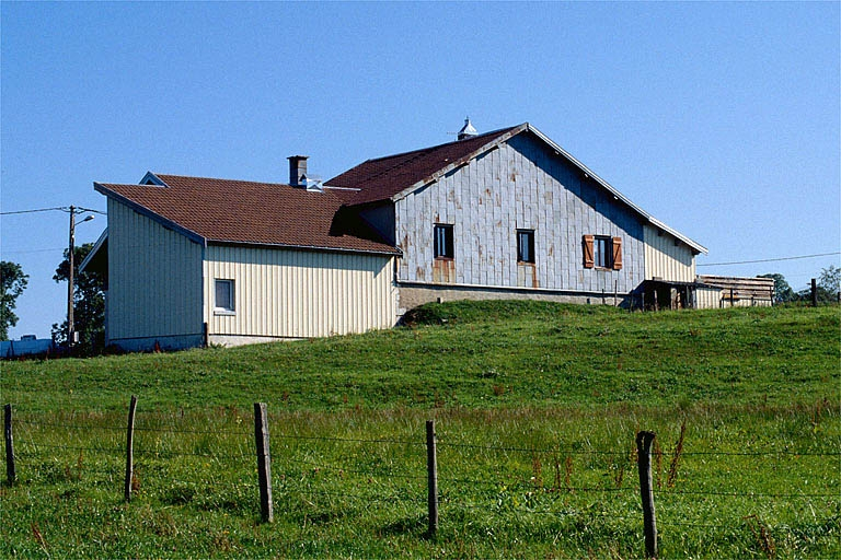 Façade postérieure. © Yves Sancey / Région Bourgogne-Franche-Comté, Inventaire du patrimoine - 1997