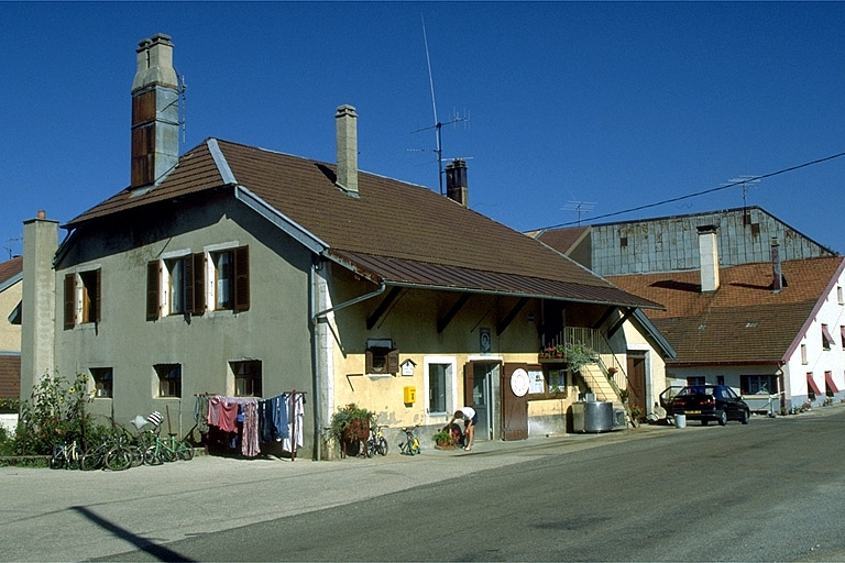 Vue de trois quarts. © Yves Sancey / Région Bourgogne-Franche-Comté, Inventaire du patrimoine - 1997