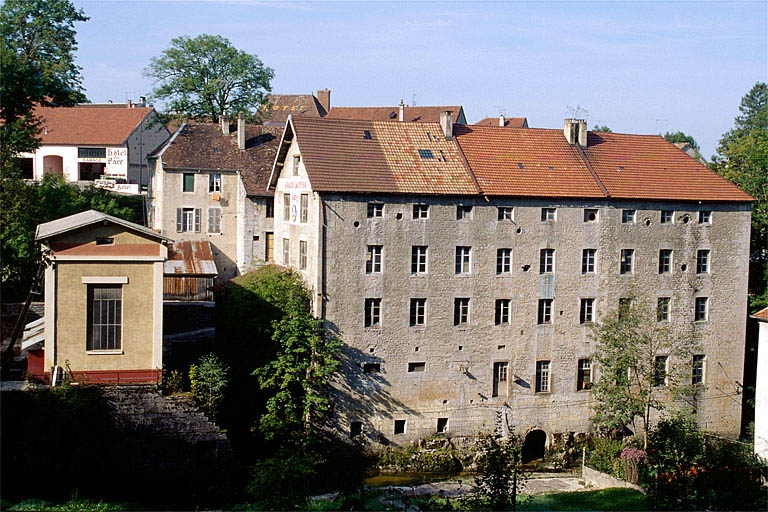 Vue d'ensemble depuis l'est. © Yves Sancey / Région Bourgogne-Franche-Comté, Inventaire du patrimoine - 1997