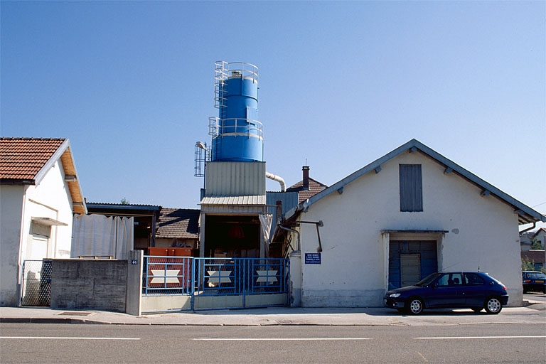 L'entrée de l'usine. © Yves Sancey / Région Bourgogne-Franche-Comté, Inventaire du patrimoine - 1997