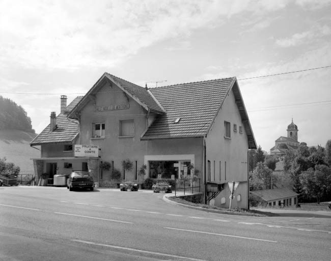 Façade antérieure. © Yves Sancey / Région Bourgogne-Franche-Comté, Inventaire du patrimoine - 1997
