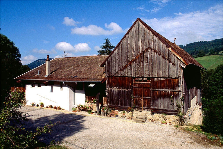 Vue d'ensemble depuis le sud. © Yves Sancey / Région Bourgogne-Franche-Comté, Inventaire du patrimoine - 1997