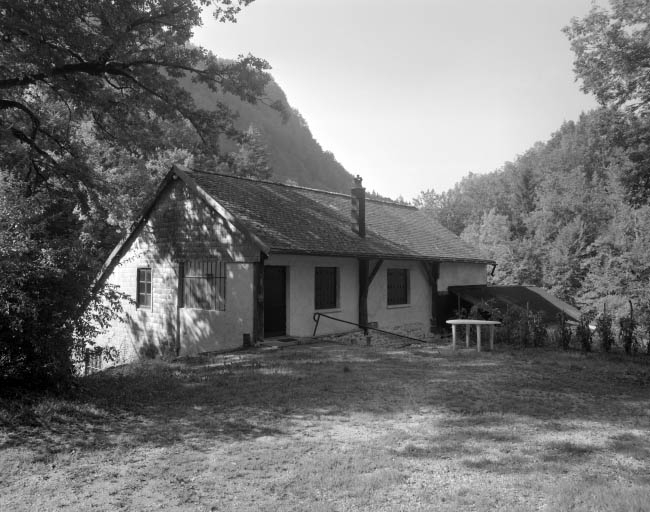 Atelier de fabrication vu de trois quarts. © Yves Sancey / Région Bourgogne-Franche-Comté, Inventaire du patrimoine - 1997