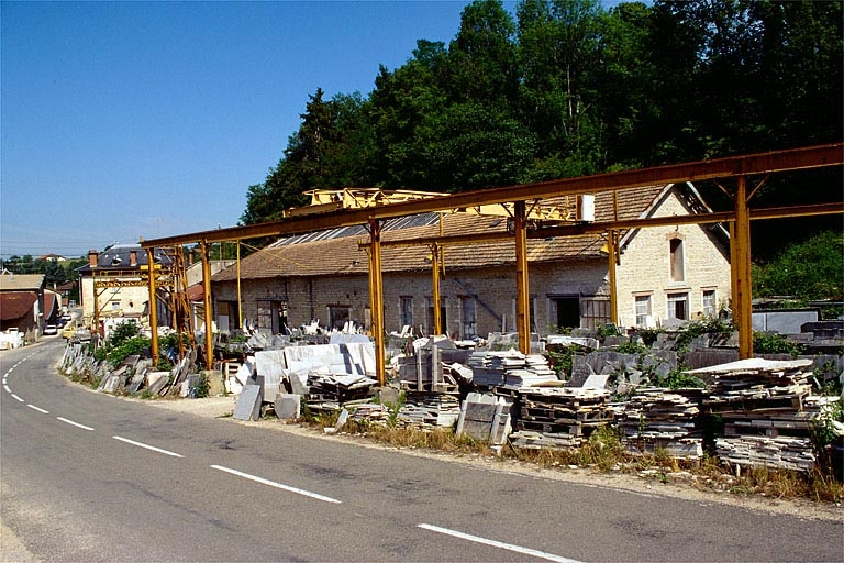 Atelier de fabrication, de trois quarts droite. © Yves Sancey / Région Bourgogne-Franche-Comté, Inventaire du patrimoine - 1997