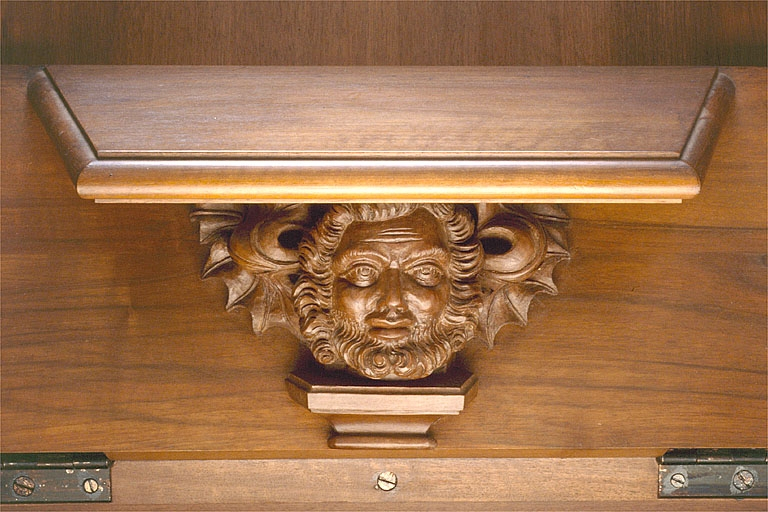 Miséricorde de la quatrième stalle basse. © Jérôme Mongreville / Région Bourgogne-Franche-Comté, Inventaire du patrimoine - 1998